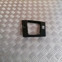 Dekoratīvs rāmis pārnesumu selektoram priekš BMW 318D E46 2002 SEDAN