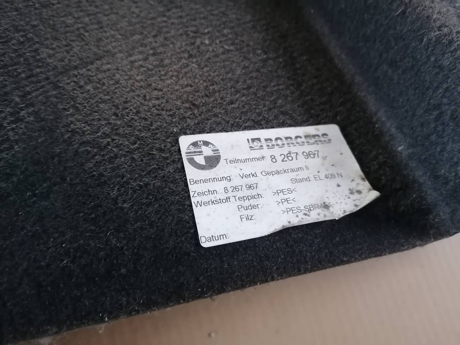 Bagāžnieka nodalījuma sānu apdare priekš BMW 318D E46 2002 SEDAN 3 Bagāžnieka nodalījuma sānu apdare priekš BMW 318D E46 2002 SEDAN