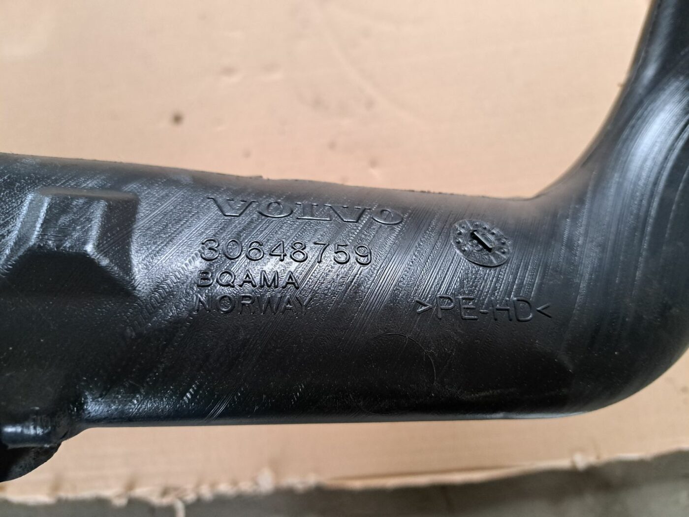 Salona gaisa vads priekš VOLVO V70 2009 2 Salona gaisa vads priekš VOLVO V70 2009