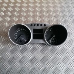 Spidometrs priekš MERCEDES BENZ ML280 2008 OBSIDIAN BLACK