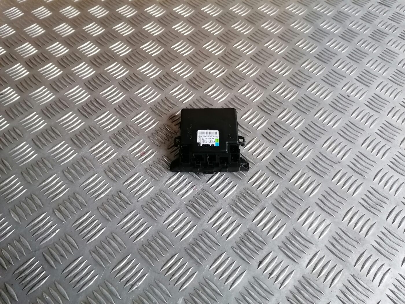 Priekšējo labo durvju vadības bloks priekš MERCEDES BENZ ML280 2008 OBSIDIAN BLACK 2 Priekšējo labo durvju vadības bloks priekš MERCEDES BENZ ML280 2008 OBSIDIAN BLACK