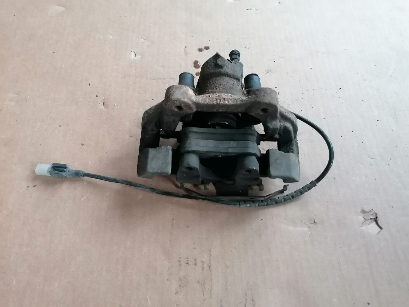 Aizmugurējais labais suports priekš MERCEDES BENZ ML280 2008 OBSIDIAN BLACK 3 Aizmugurējais labais suports priekš MERCEDES BENZ ML280 2008 OBSIDIAN BLACK