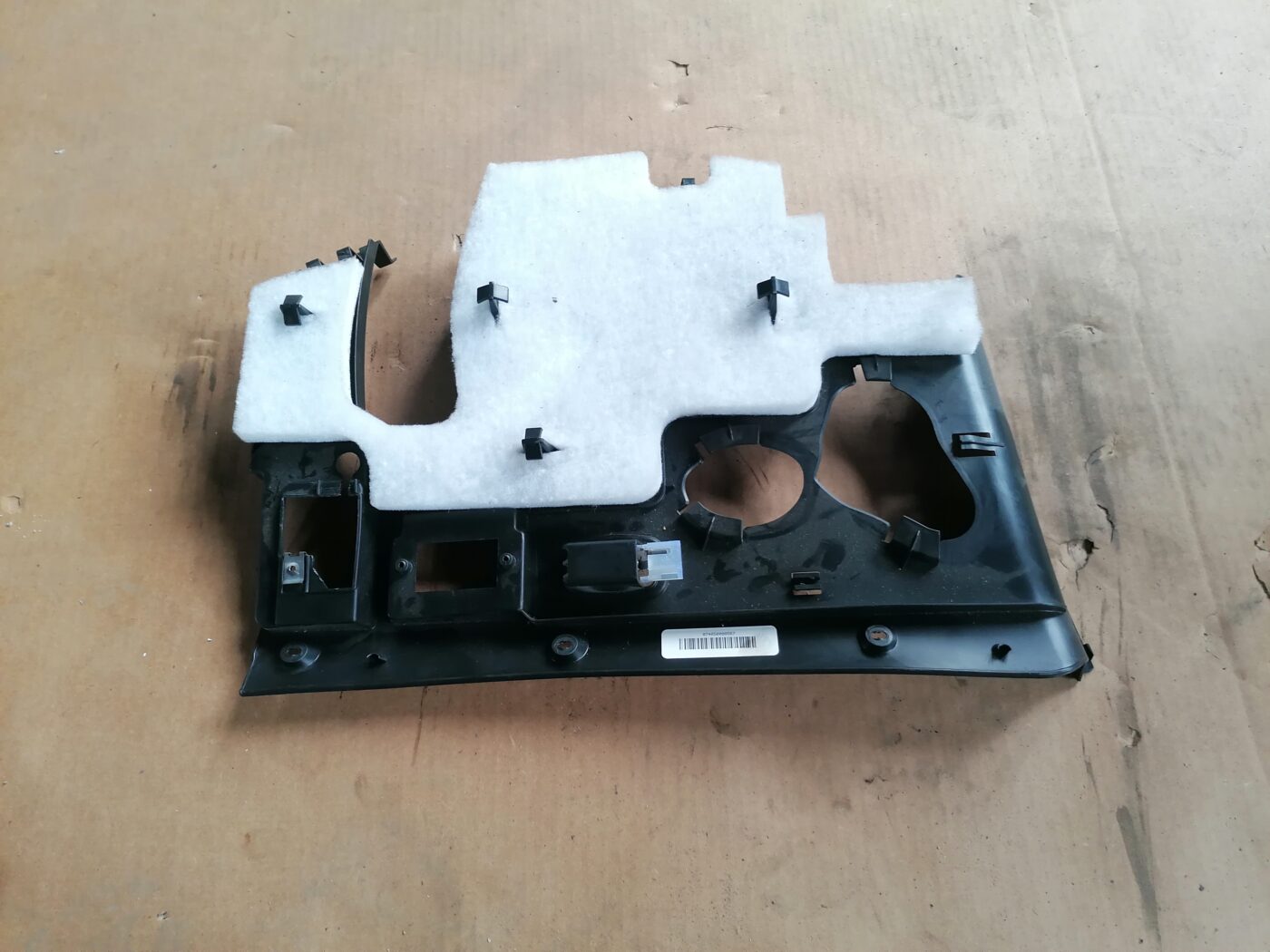 Mērinstrumentu paneļa apakšēja apdare priekš MERCEDES BENZ ML280 2008 OBSIDIAN BLACK 3 Mērinstrumentu paneļa apakšēja apdare priekš MERCEDES BENZ ML280 2008 OBSIDIAN BLACK