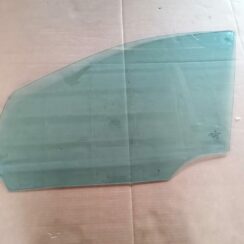 Priekšējo kreiso durvju stikls priekš MERCEDES BENZ ML280 2008 OBSIDIAN BLACK