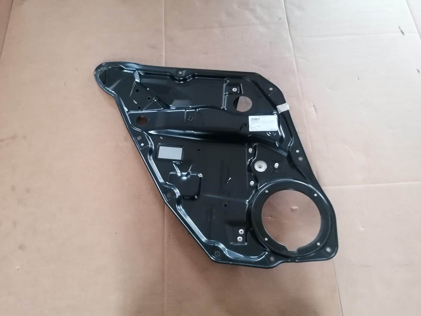 Stikla pacelšanas mehānisma panele priekš MERCEDES BENZ ML280 2008 OBSIDIAN BLACK 1 Stikla pacelšanas mehānisma panele priekš MERCEDES BENZ ML280 2008 OBSIDIAN BLACK