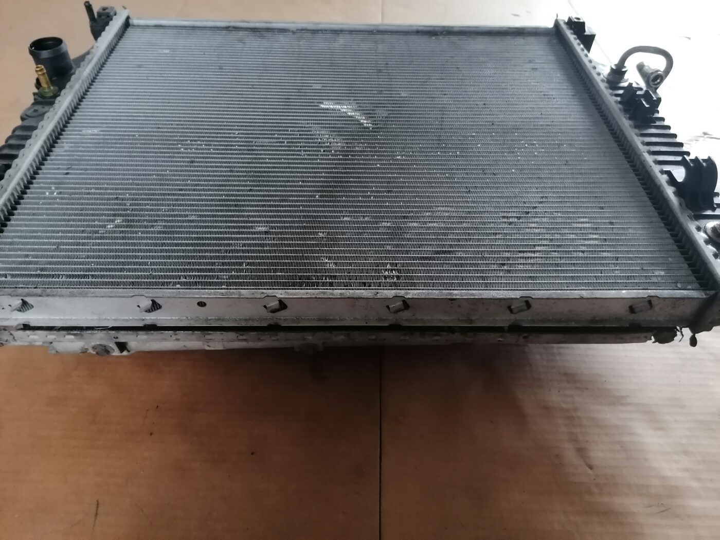 Dzesēšanas radiators priekš MERCEDES BENZ ML280 2008 OBSIDIAN BLACK 4 Dzesēšanas radiators priekš MERCEDES BENZ ML280 2008 OBSIDIAN BLACK