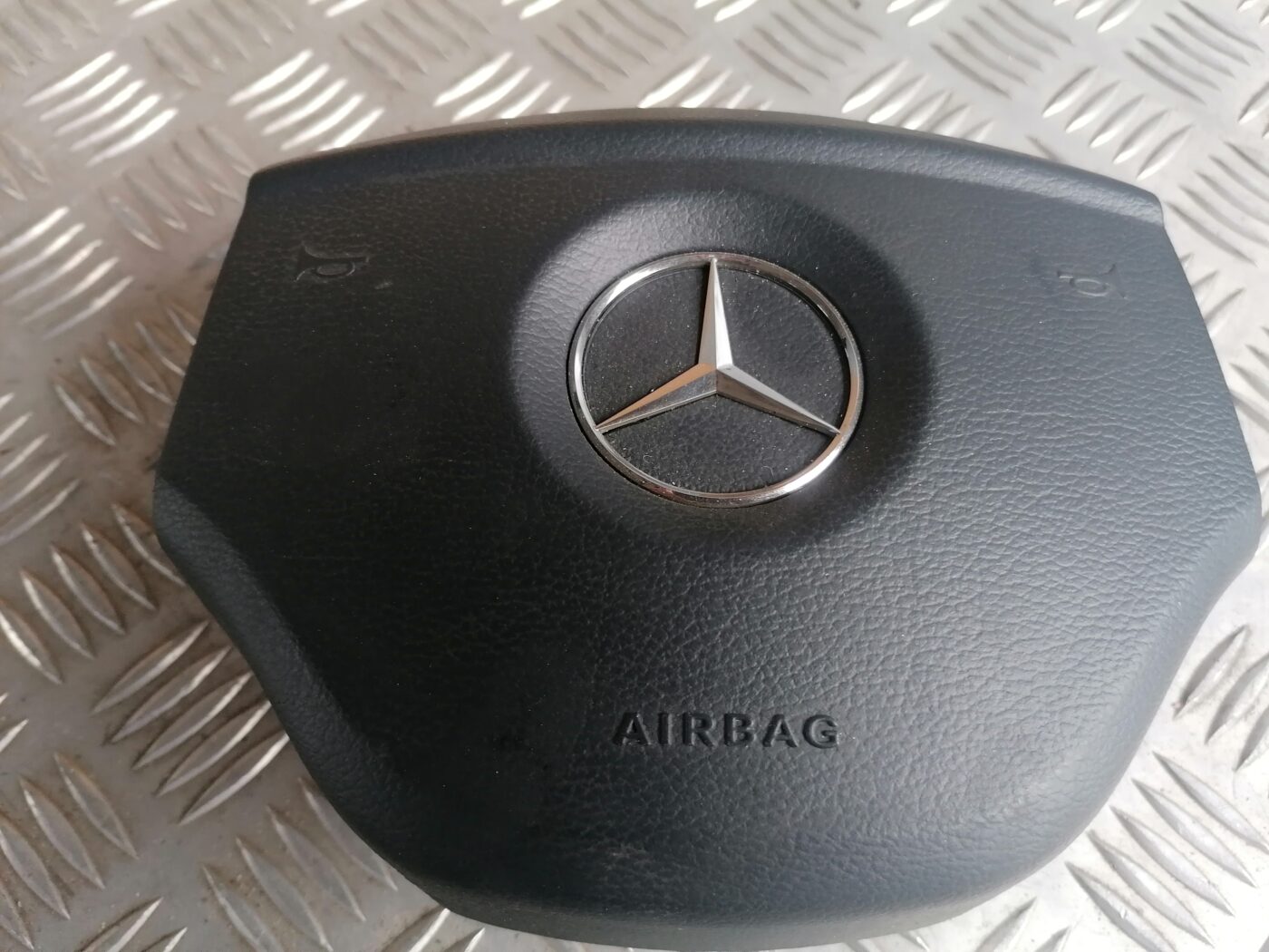 Stūres drošības spilvens priekš MERCEDES BENZ ML280 2008 OBSIDIAN BLACK 2 Stūres drošības spilvens priekš MERCEDES BENZ ML280 2008 OBSIDIAN BLACK