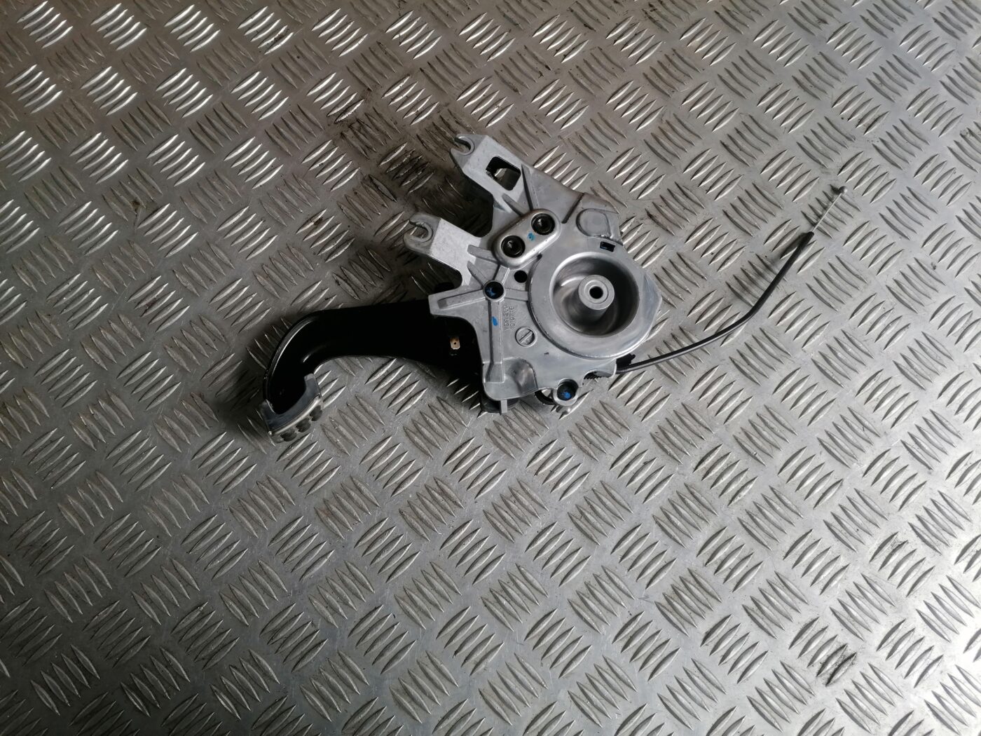 Stāvbremzes pedālis priekš MERCEDES BENZ ML280 2008 OBSIDIAN BLACK 1 Stāvbremzes pedālis priekš MERCEDES BENZ ML280 2008 OBSIDIAN BLACK