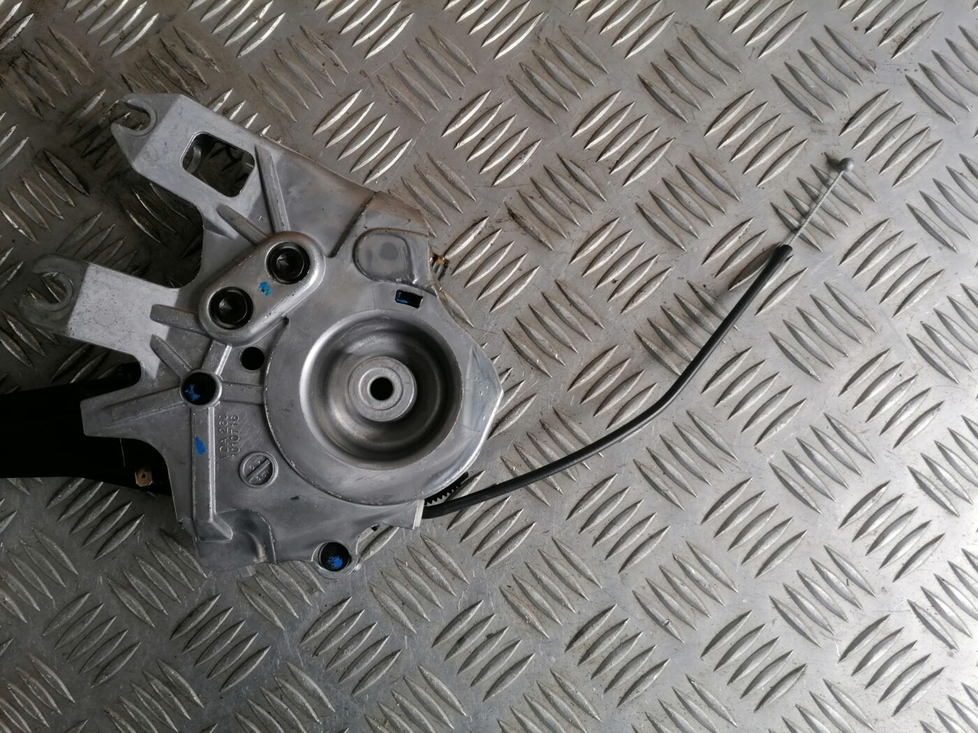 Stāvbremzes pedālis priekš MERCEDES BENZ ML280 2008 OBSIDIAN BLACK 4 Stāvbremzes pedālis priekš MERCEDES BENZ ML280 2008 OBSIDIAN BLACK