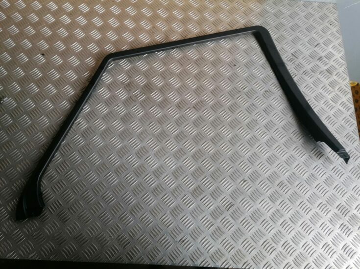 Durvju stikla moldings priekš MERCEDES BENZ ML280 2008 OBSIDIAN BLACK
