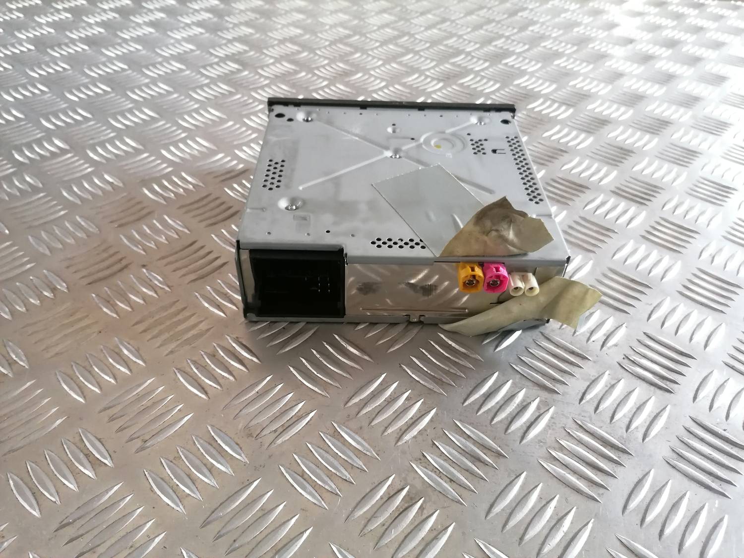 Navigācijas vadības pults priekš VW CRAFTER 2018 2 Navigācijas vadības pults priekš VW CRAFTER 2018