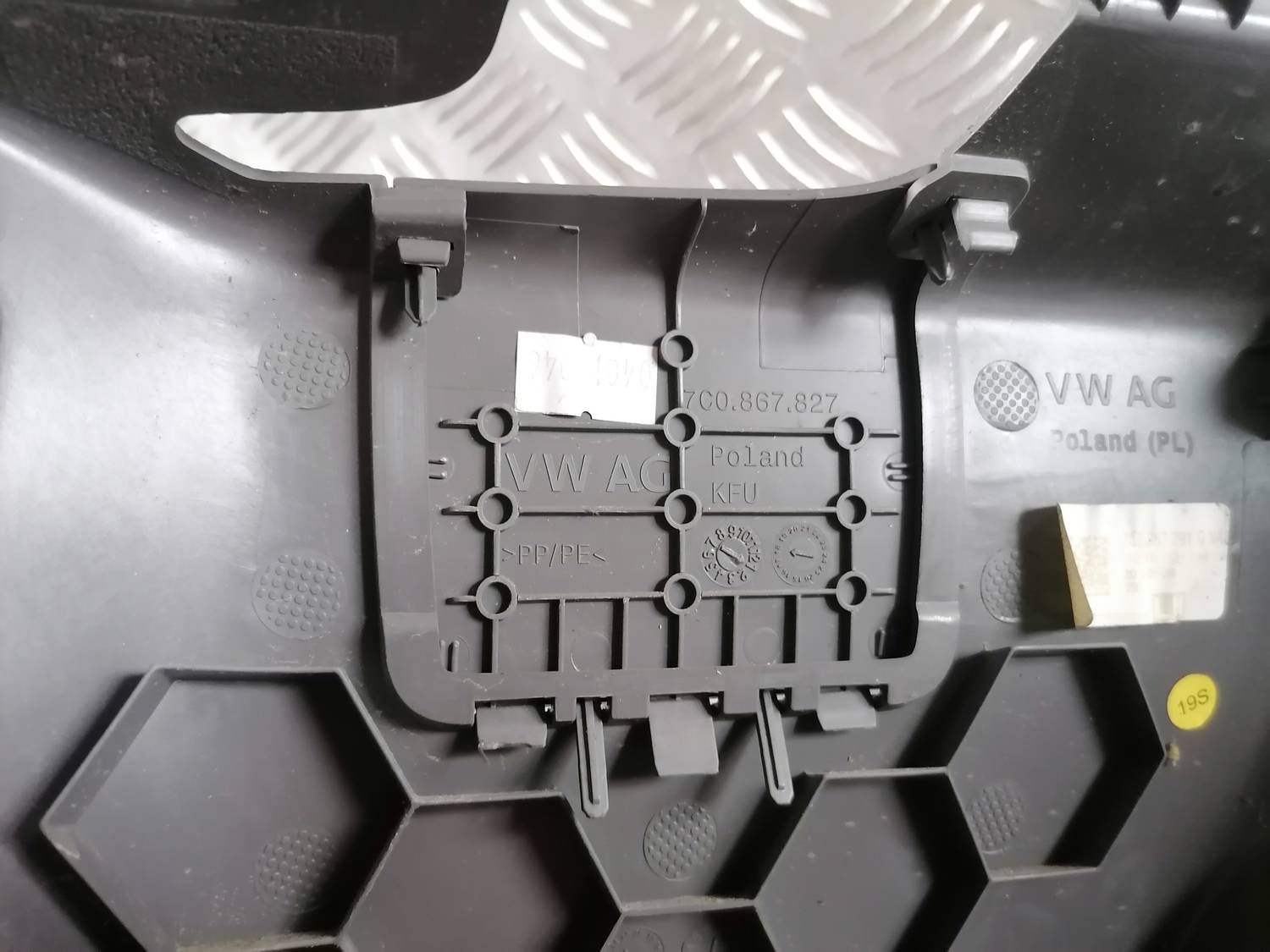 Mērinstrumentu paneļa apakšēja apdare priekš VW CRAFTER 2018 5 Mērinstrumentu paneļa apakšēja apdare priekš VW CRAFTER 2018