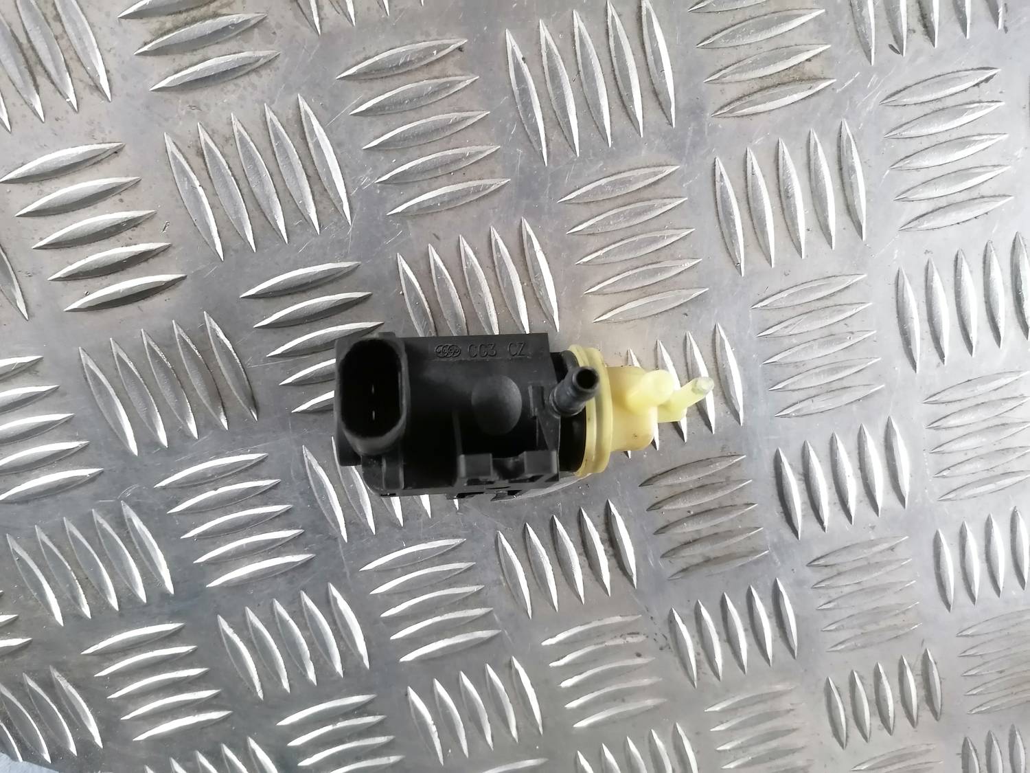 Solenoīda vakuuma vārsts priekš VW CRAFTER 2018 3 Solenoīda vakuuma vārsts priekš VW CRAFTER 2018