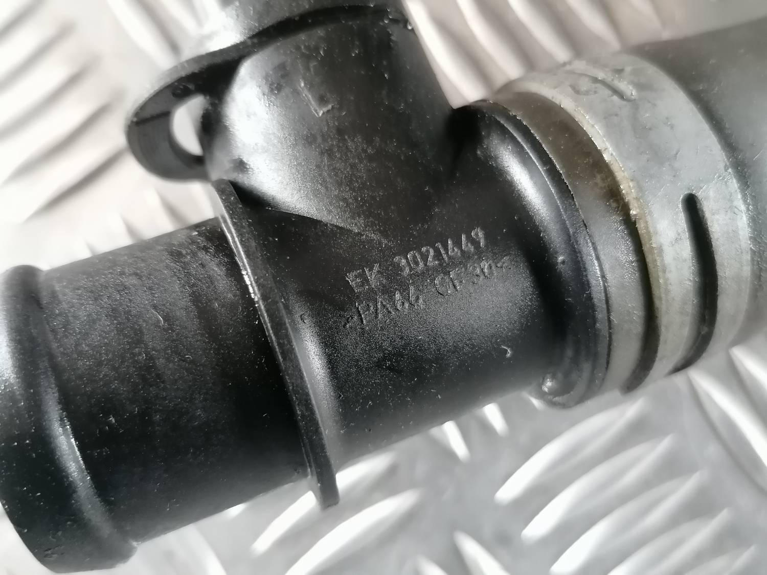 Termostata korpuss priekš VW CRAFTER 2018 7 Termostata korpuss priekš VW CRAFTER 2018