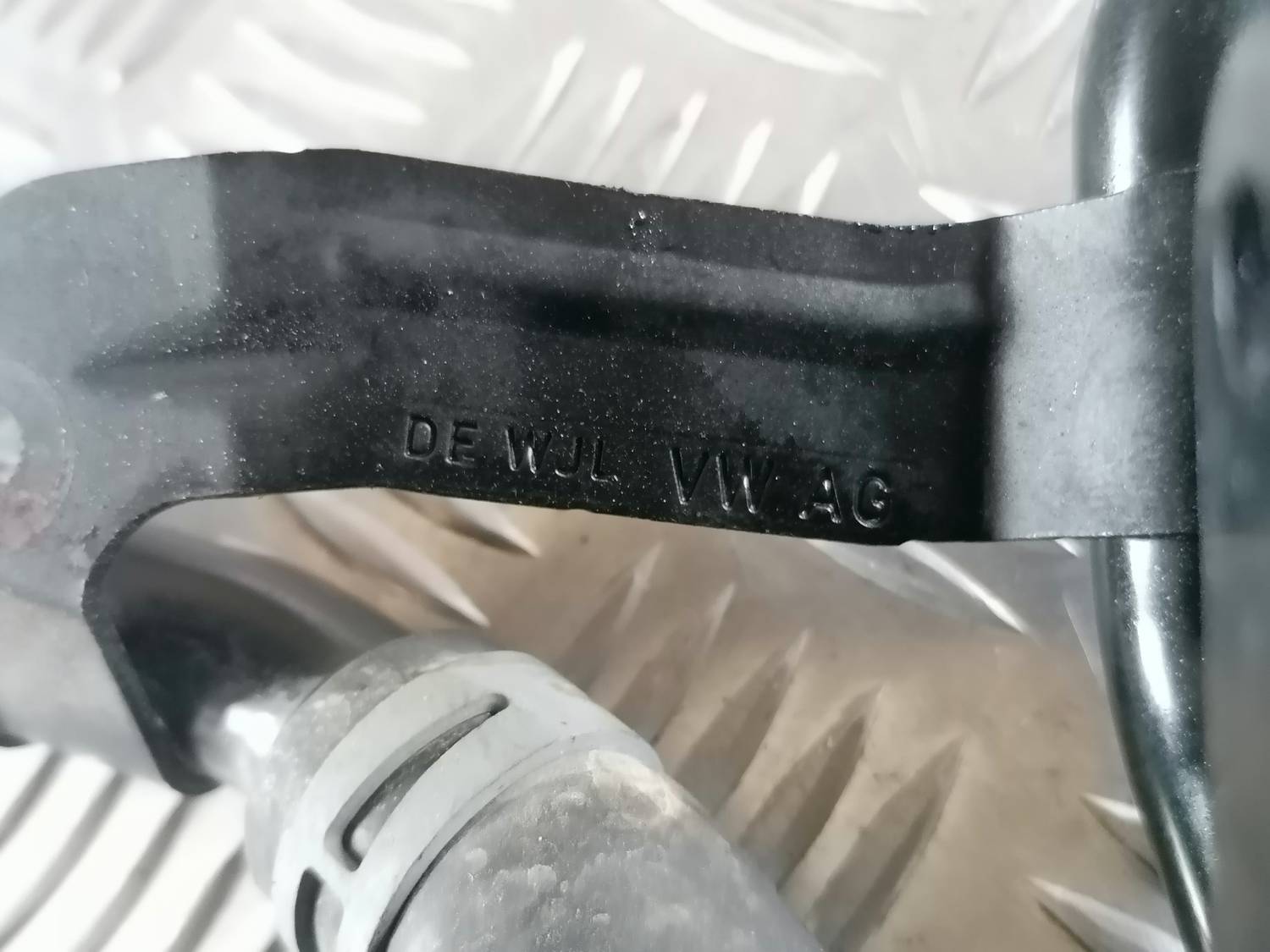 Dzesēšanas caurule priekš VW CRAFTER 2018 5 Dzesēšanas caurule priekš VW CRAFTER 2018