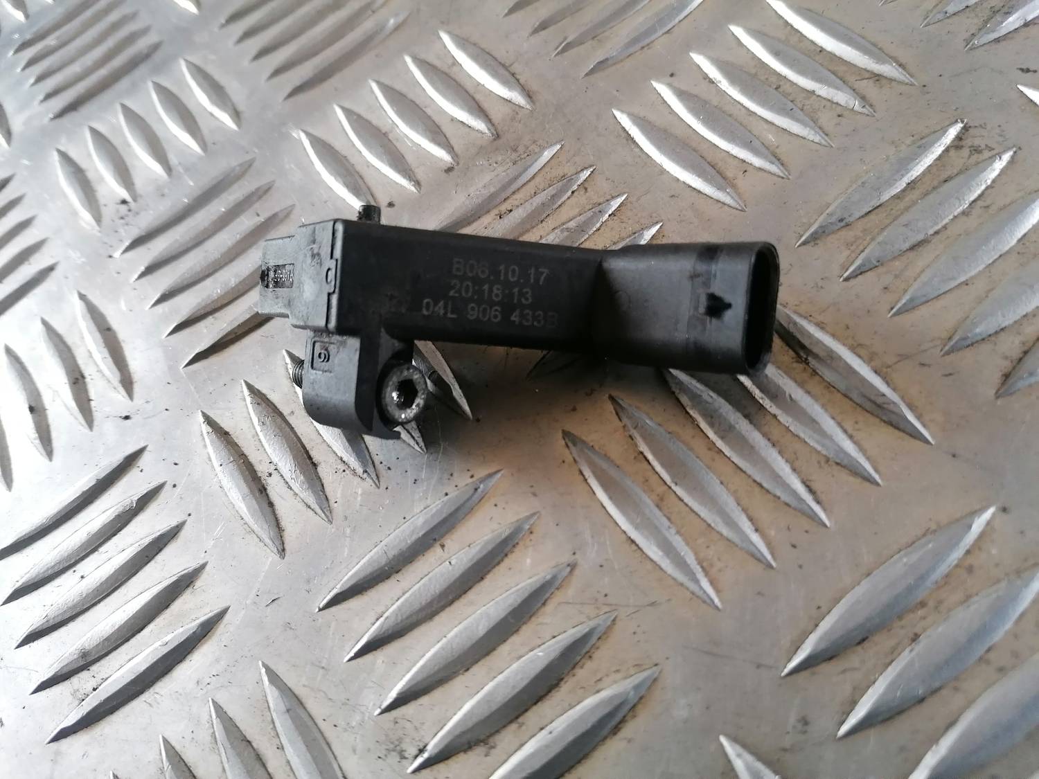 Kloķvārpstas devējs priekš VW CRAFTER 2018 3 Kloķvārpstas devējs priekš VW CRAFTER 2018