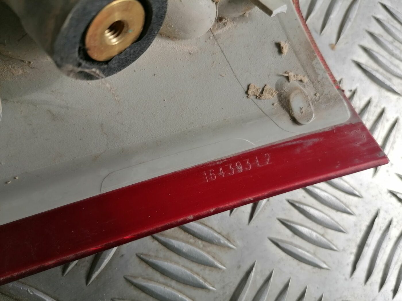 Aizmugurējais kreisais lukturis priekš VOLVO V70 2009 5 Aizmugurējais kreisais lukturis priekš VOLVO V70 2009