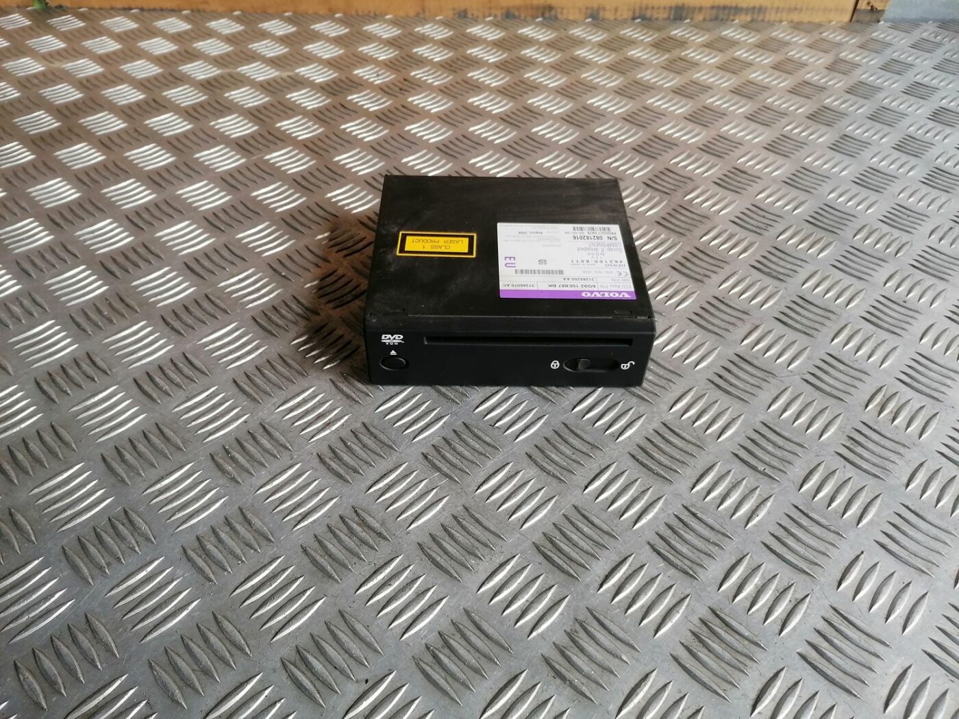 CD/DVD/Navigācijas bloks priekš VOLVO V70 2009 1 CD/DVD/Navigācijas bloks priekš VOLVO V70 2009