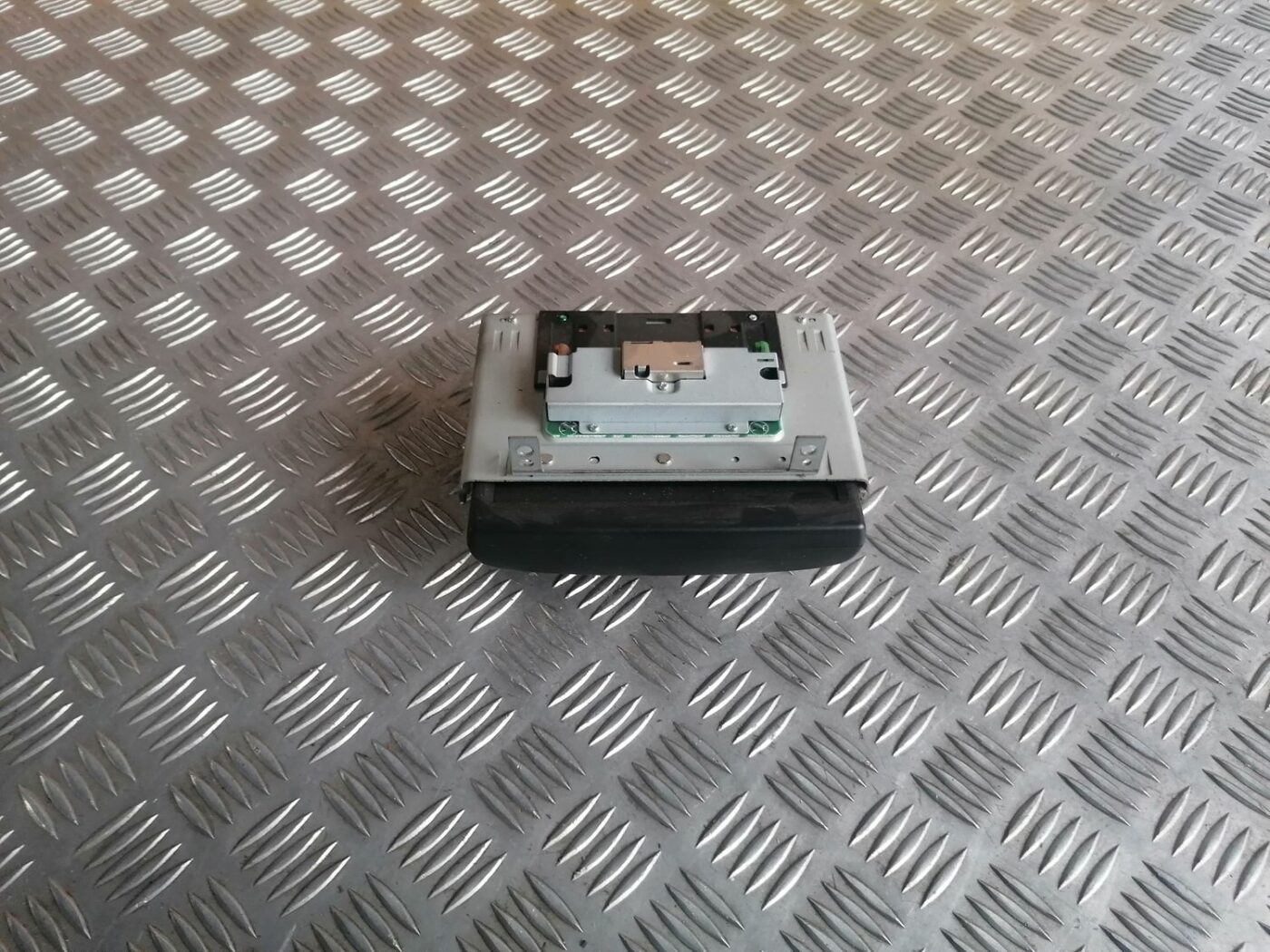 Displejs priekš VOLVO V70 2009 2 Displejs priekš VOLVO V70 2009