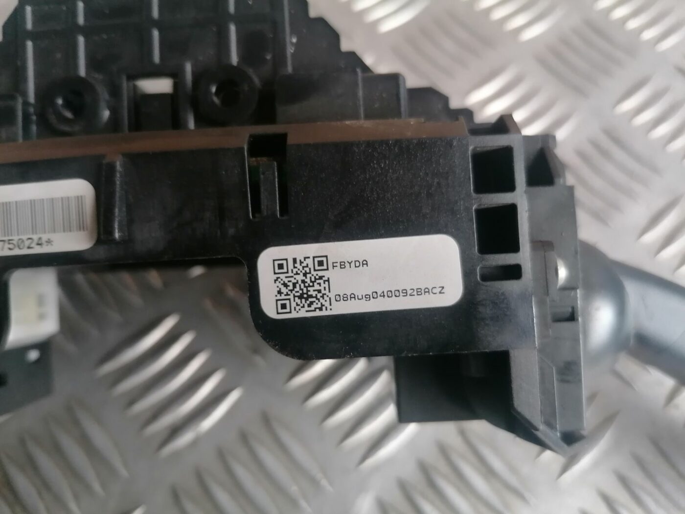 Stūres statnes slēdzis priekš VOLVO V70 2009 4 Stūres statnes slēdzis priekš VOLVO V70 2009