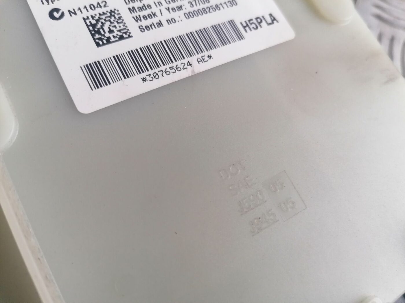 Drošinātāju bloks priekš VOLVO V70 2009 3 Drošinātāju bloks priekš VOLVO V70 2009