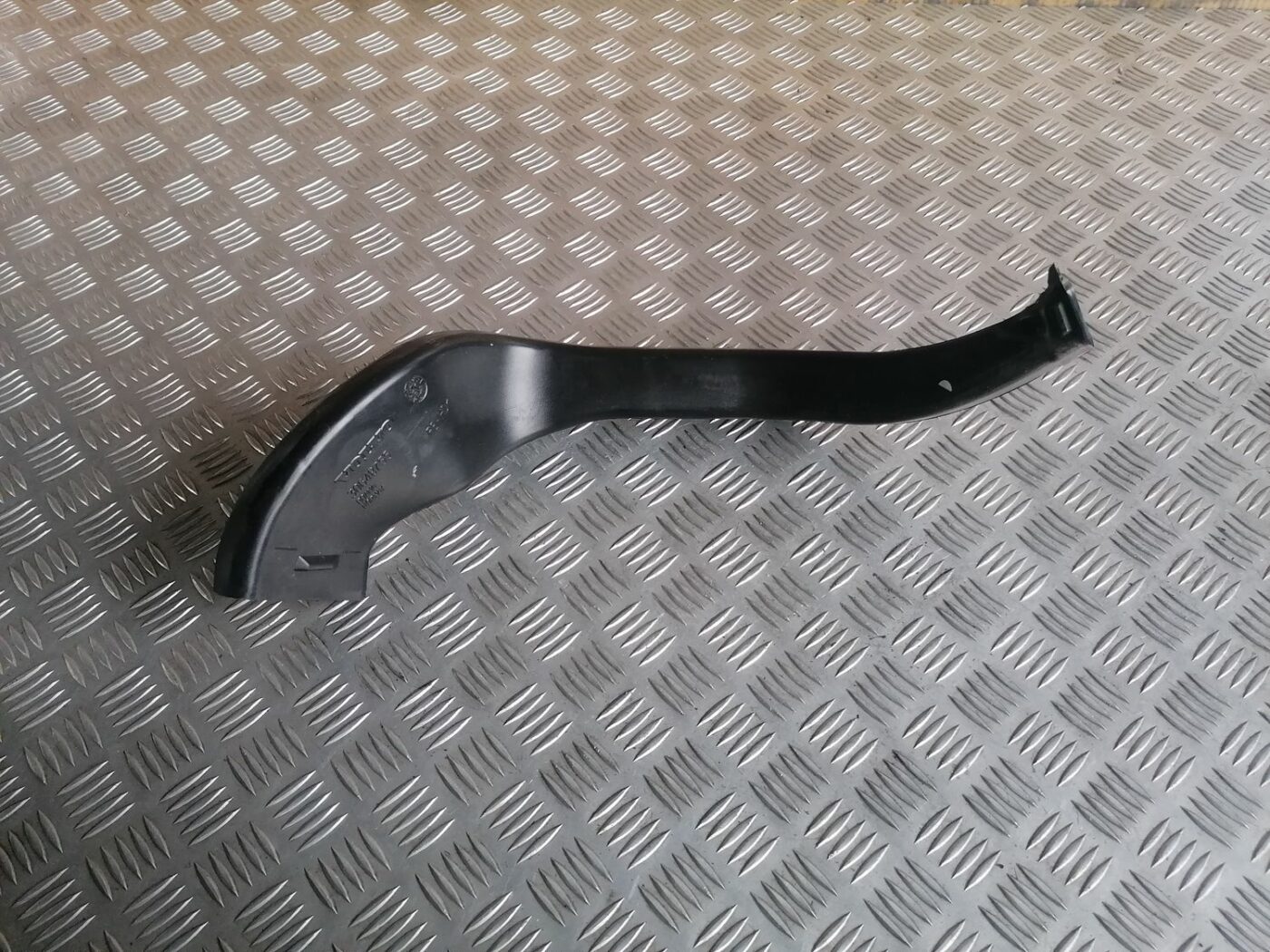 Salona gaisa vads priekš VOLVO V70 2009 1 Salona gaisa vads priekš VOLVO V70 2009