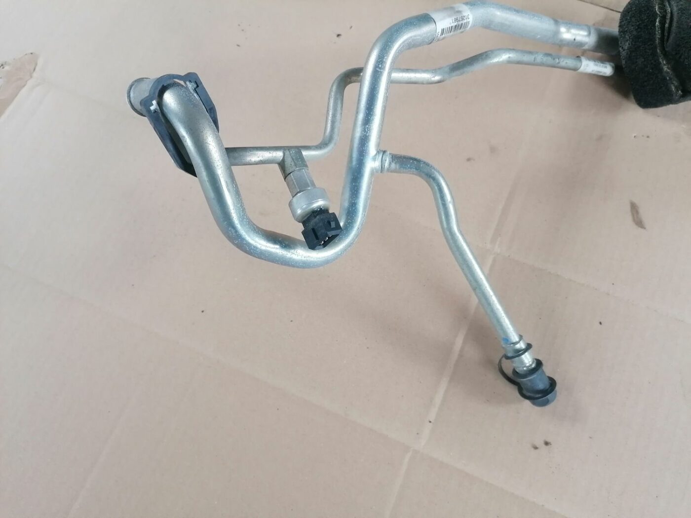 Gaisa kondicioniera galvenā caurule priekš VOLVO V70 2009 7 Gaisa kondicioniera galvenā caurule priekš VOLVO V70 2009