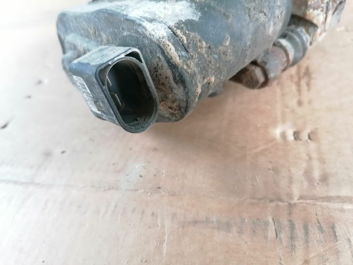 Aizmugurējais labais suports priekš VOLVO V70 2009 2 Aizmugurējais labais suports priekš VOLVO V70 2009