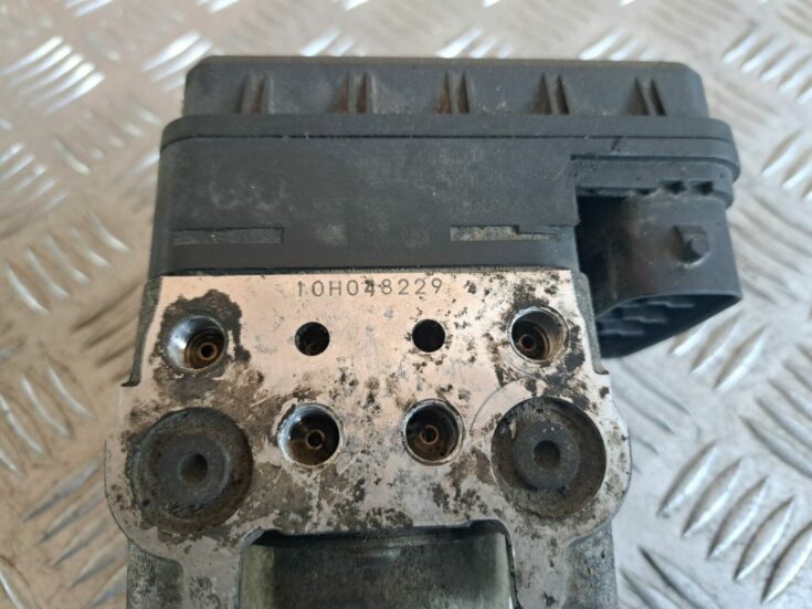ABS bloks priekš TOYOTA RAV 4 2006