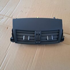 Mērinstrumentu paneļa gaisa vads, centrā priekš TOYOTA RAV 4 2006