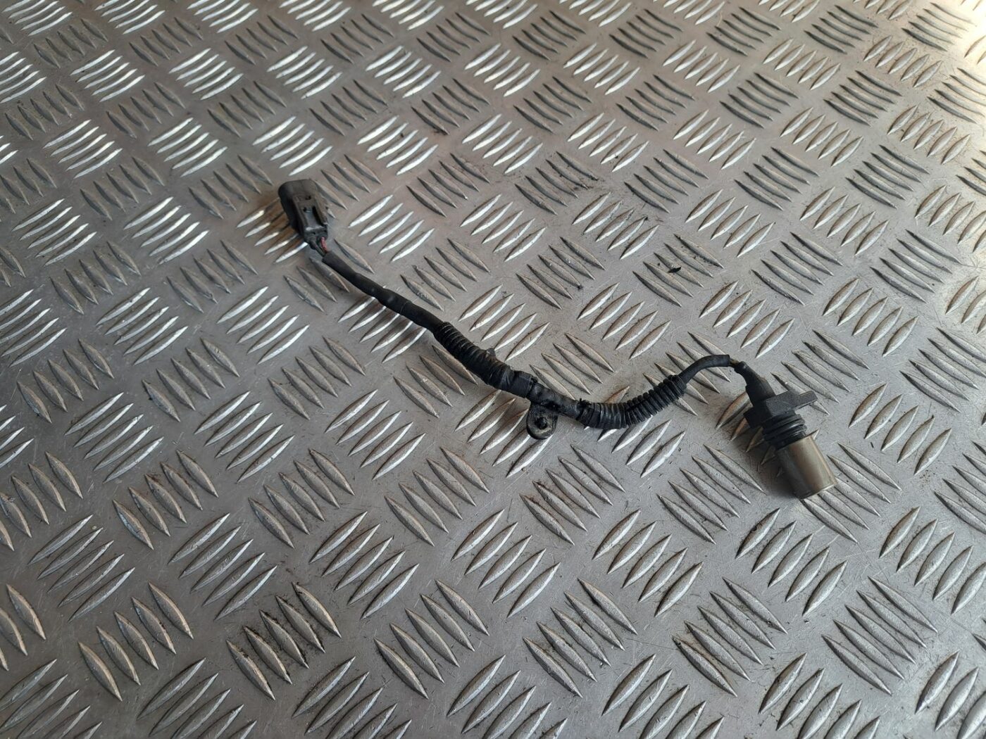 Kloķvārpstas devējs priekš TOYOTA RAV 4 2006 1 Kloķvārpstas devējs priekš TOYOTA RAV 4 2006