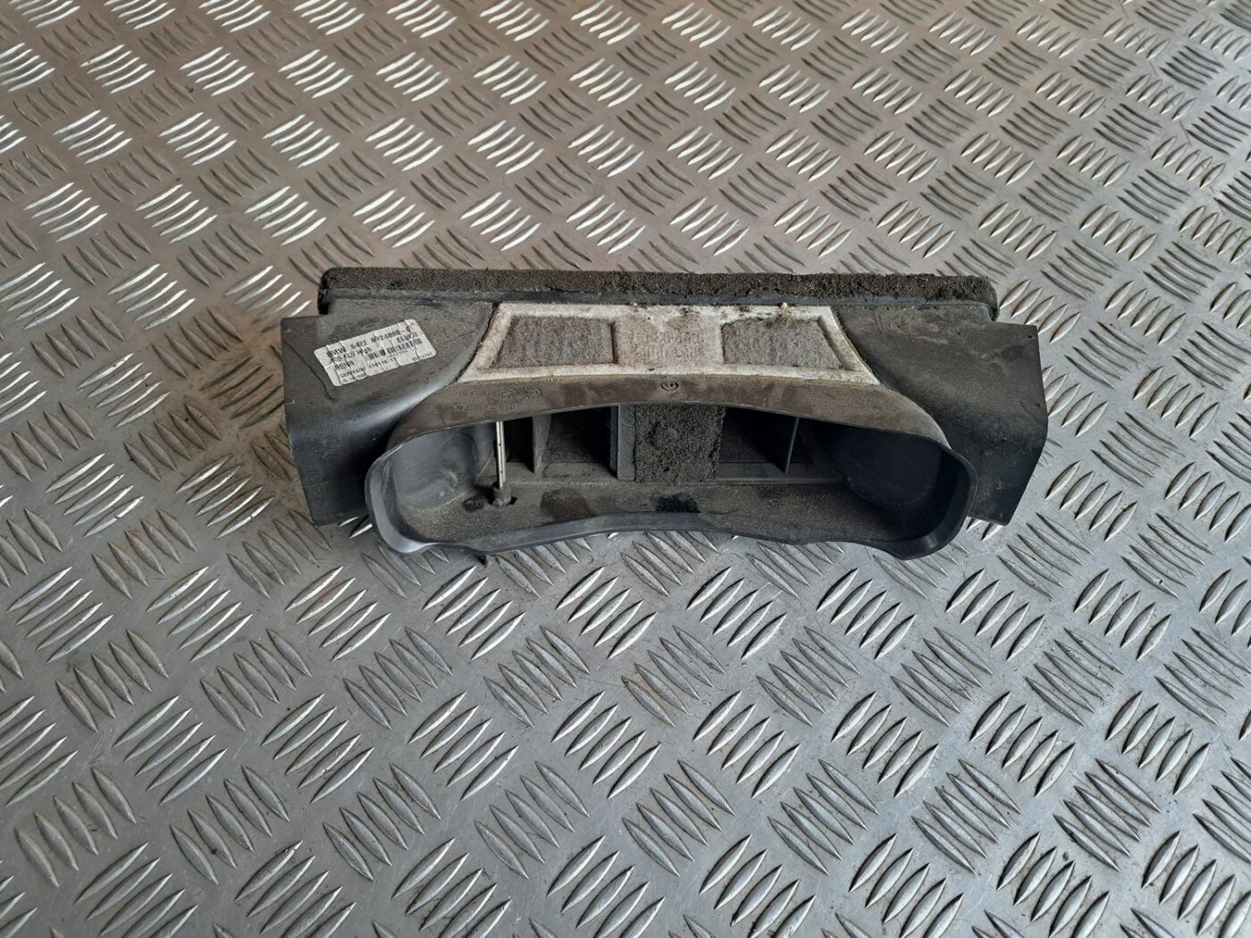 Salona gaisa vads priekš BMW 525 E60 2004 BLACK 1 Salona gaisa vads priekš BMW 525 E60 2004 BLACK