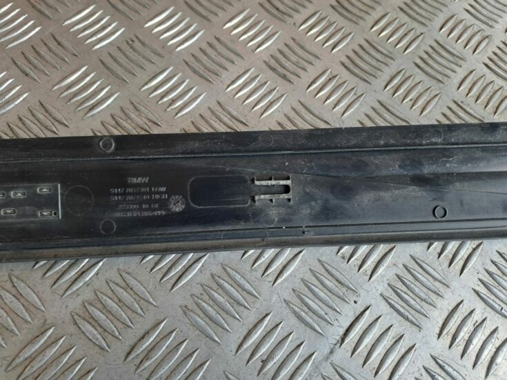 Sliekšņa priekšēja laba uzlika (salonā) priekš BMW 525 E60 2004 BLACK