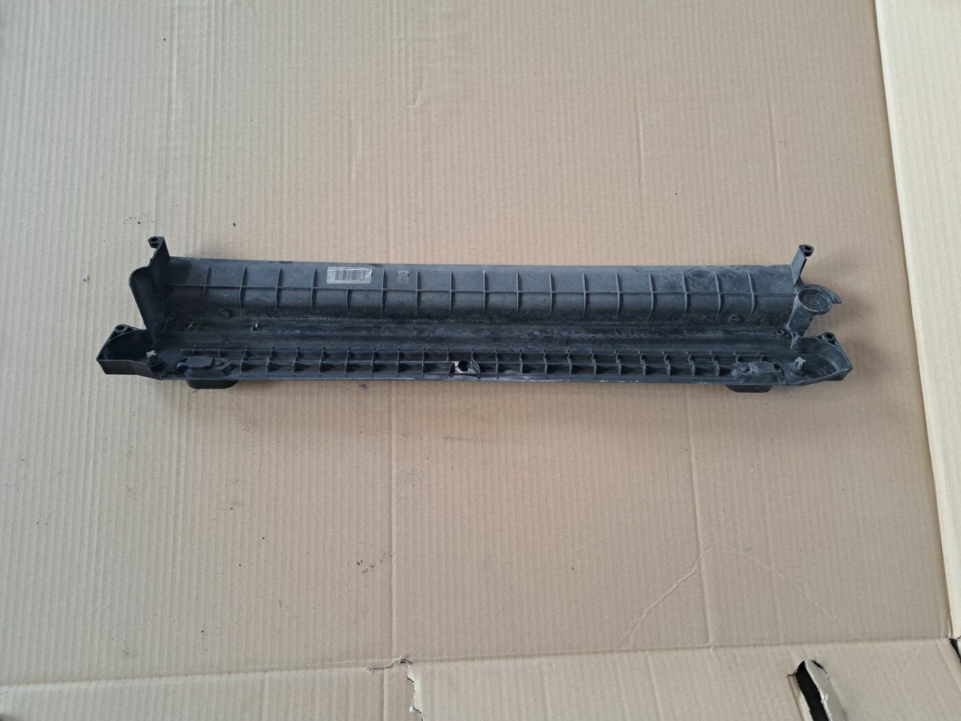 Radiatora kronšteins priekš BMW 525 E60 2004 BLACK 1 Radiatora kronšteins priekš BMW 525 E60 2004 BLACK