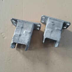 Priekšēja bufera pastiprinātāja kronšteins priekš BMW 525 E60 2004 BLACK