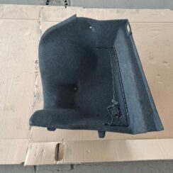 Bagāžnieka nodalījuma sānu apdare priekš BMW 525 E60 2004 BLACK