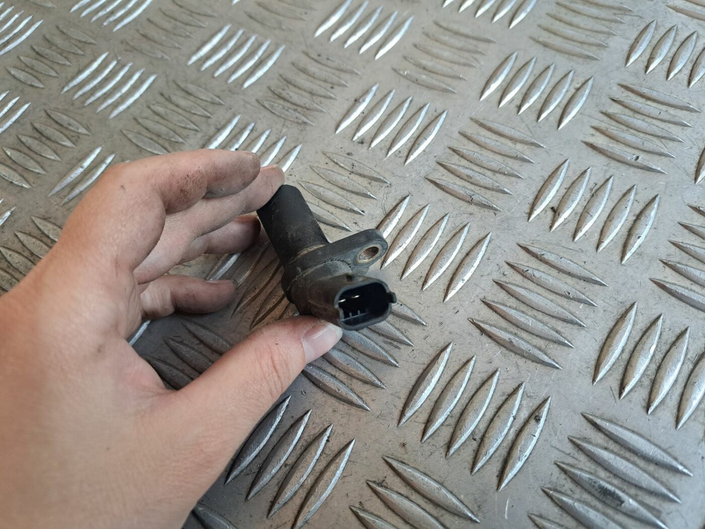 Sadales vārpstas devējs priekš OPEL CORSA 2007 2 Sadales vārpstas devējs priekš OPEL CORSA 2007