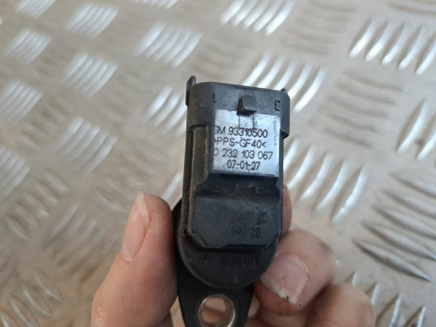 Sadales vārpstas devējs priekš OPEL CORSA 2007 6 Sadales vārpstas devējs priekš OPEL CORSA 2007