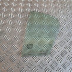 Kreiso durvju stūra stikls priekš OPEL CORSA 2007