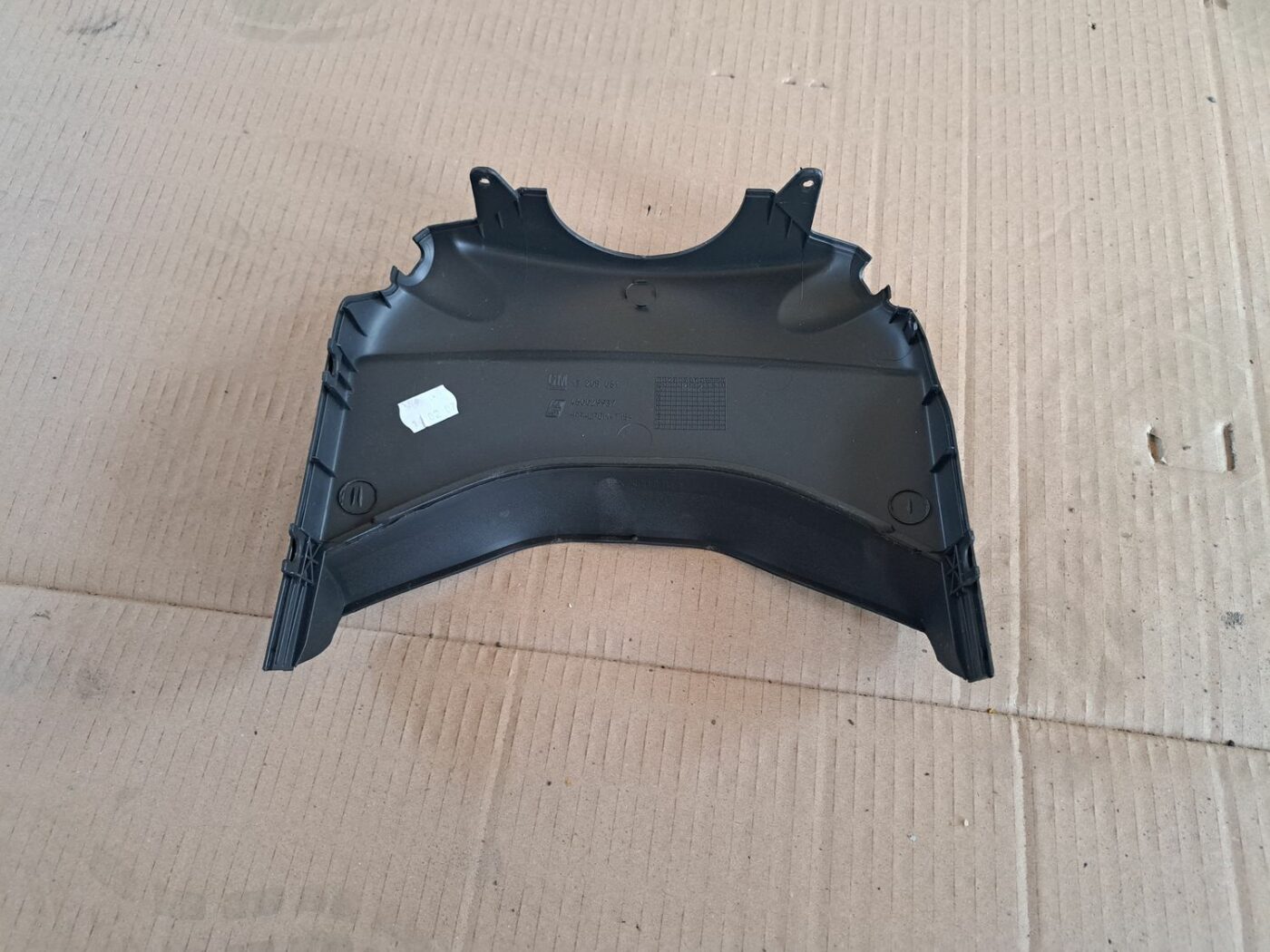 Stūres statnes putekļu aizsargs (salonā) priekš OPEL CORSA 2007 2 Stūres statnes putekļu aizsargs (salonā) priekš OPEL CORSA 2007