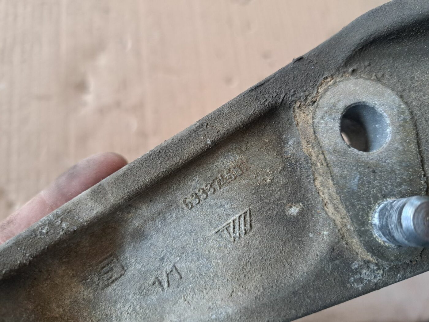 Pārnesumkārbas kronšteins priekš OPEL CORSA 2007 3 Pārnesumkārbas kronšteins priekš OPEL CORSA 2007