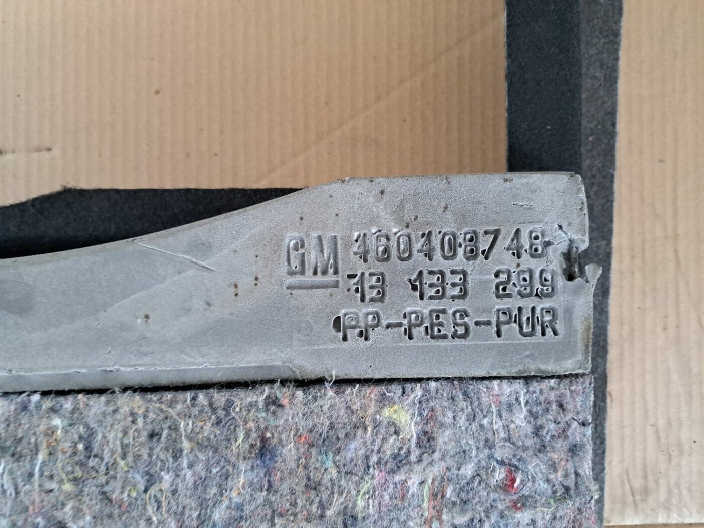 Bagāžnieka nodalījuma sānu apdare priekš OPEL MERIVA 2004 3 Bagāžnieka nodalījuma sānu apdare priekš OPEL MERIVA 2004