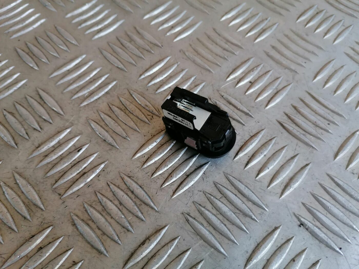 Spoguļa regulēšanas poga priekš OPEL MERIVA 2004 4 Spoguļa regulēšanas poga priekš OPEL MERIVA 2004