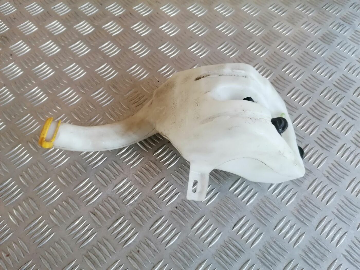 Mazgātāja šķidruma tvertne priekš OPEL MERIVA 2004 5 Mazgātāja šķidruma tvertne priekš OPEL MERIVA 2004