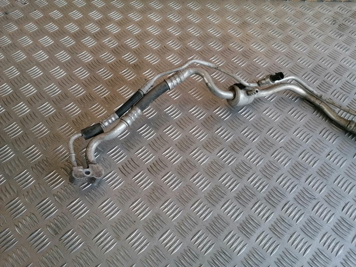 Gaisa kondicioniera galvenā caurule priekš OPEL MERIVA 2004 5 Gaisa kondicioniera galvenā caurule priekš OPEL MERIVA 2004