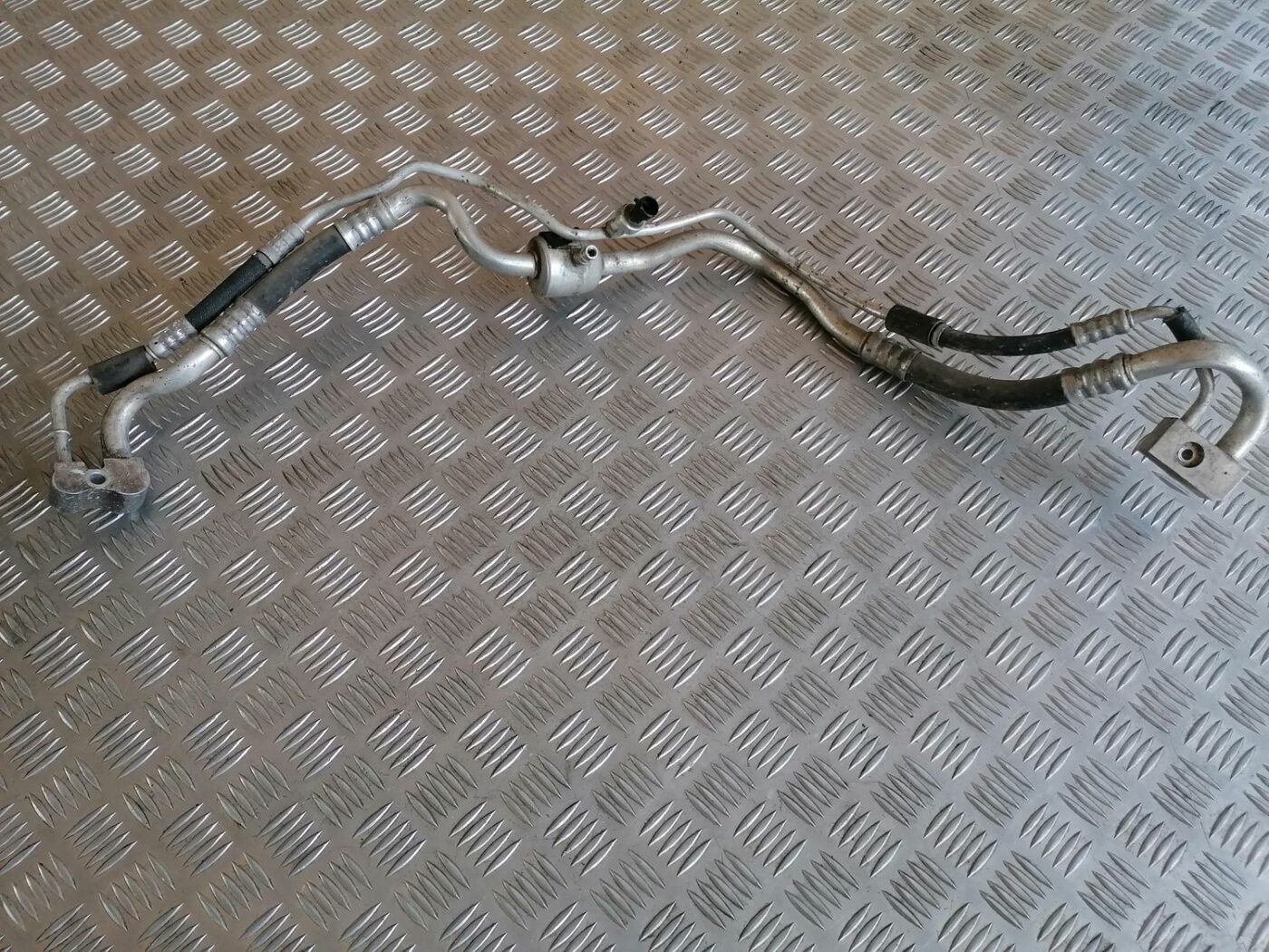 Gaisa kondicioniera galvenā caurule priekš OPEL MERIVA 2004 3 Gaisa kondicioniera galvenā caurule priekš OPEL MERIVA 2004