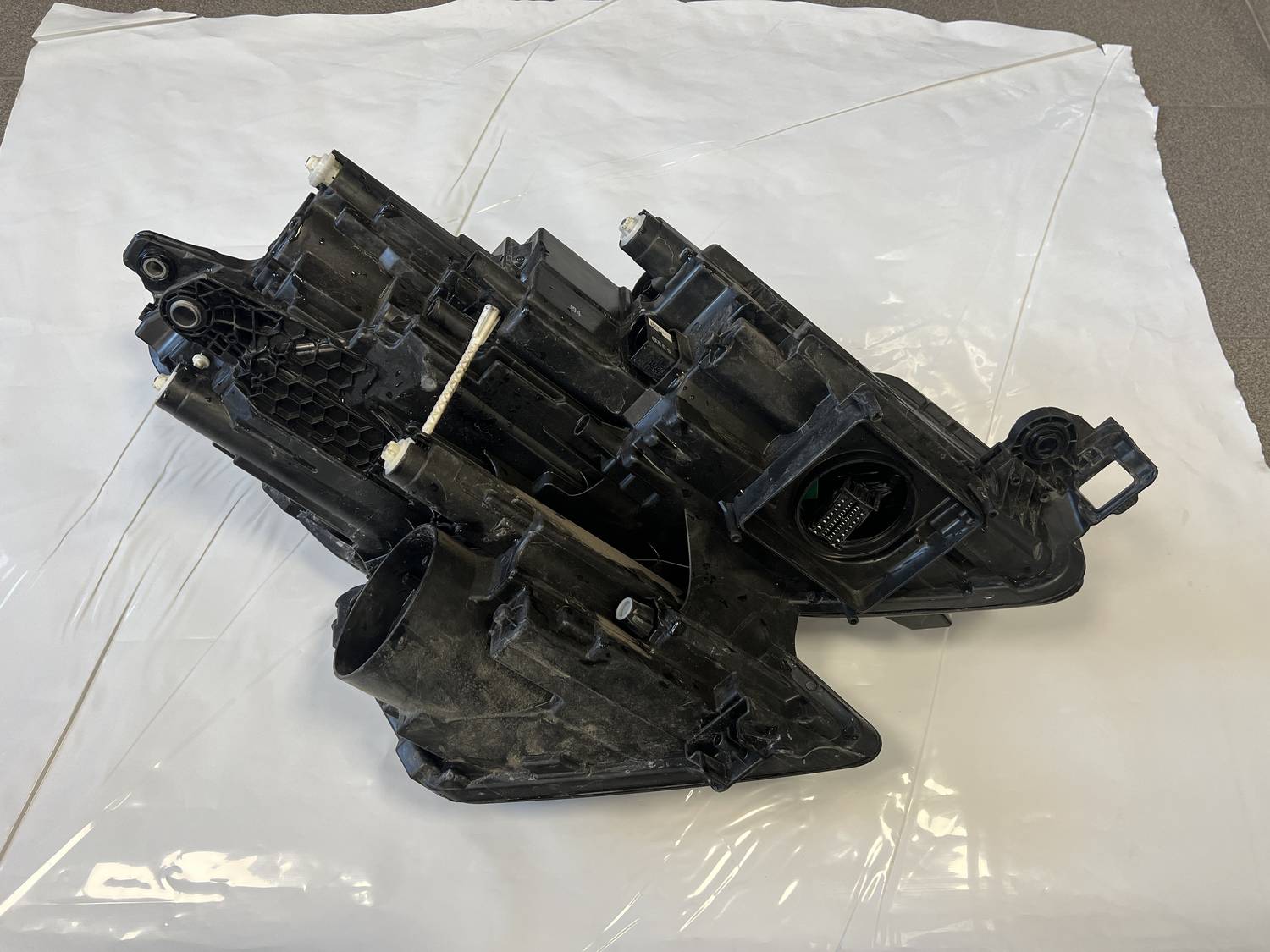 Priekšējais kreisais lukturis priekš ŠKODA KODIAQ 2018- 6 Priekšējais kreisais lukturis priekš ŠKODA KODIAQ 2018-