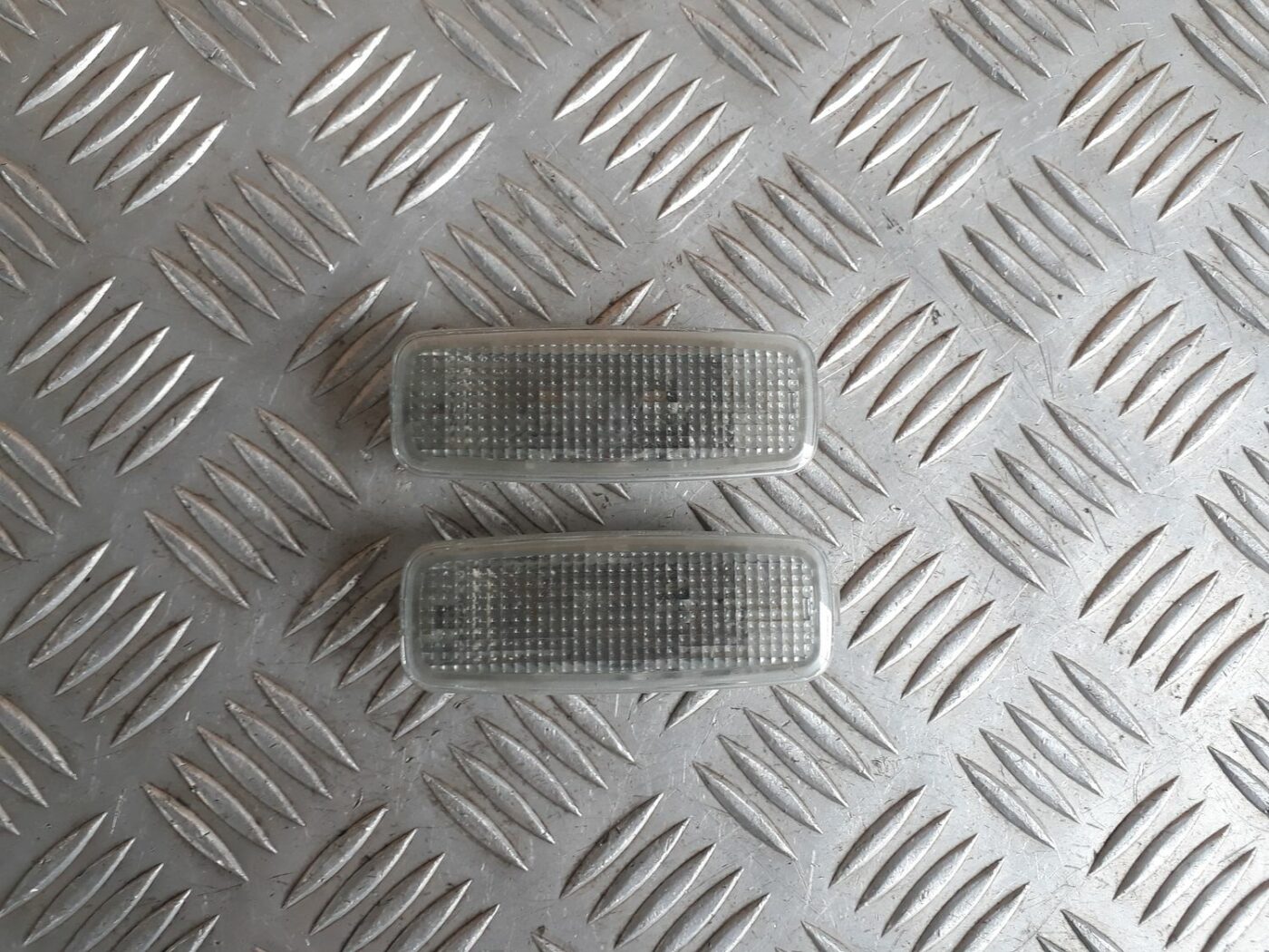 Saules aizsarga apgaismojums priekš AUDI A4 2000 AVANT 2 Saules aizsarga apgaismojums priekš AUDI A4 2000 AVANT