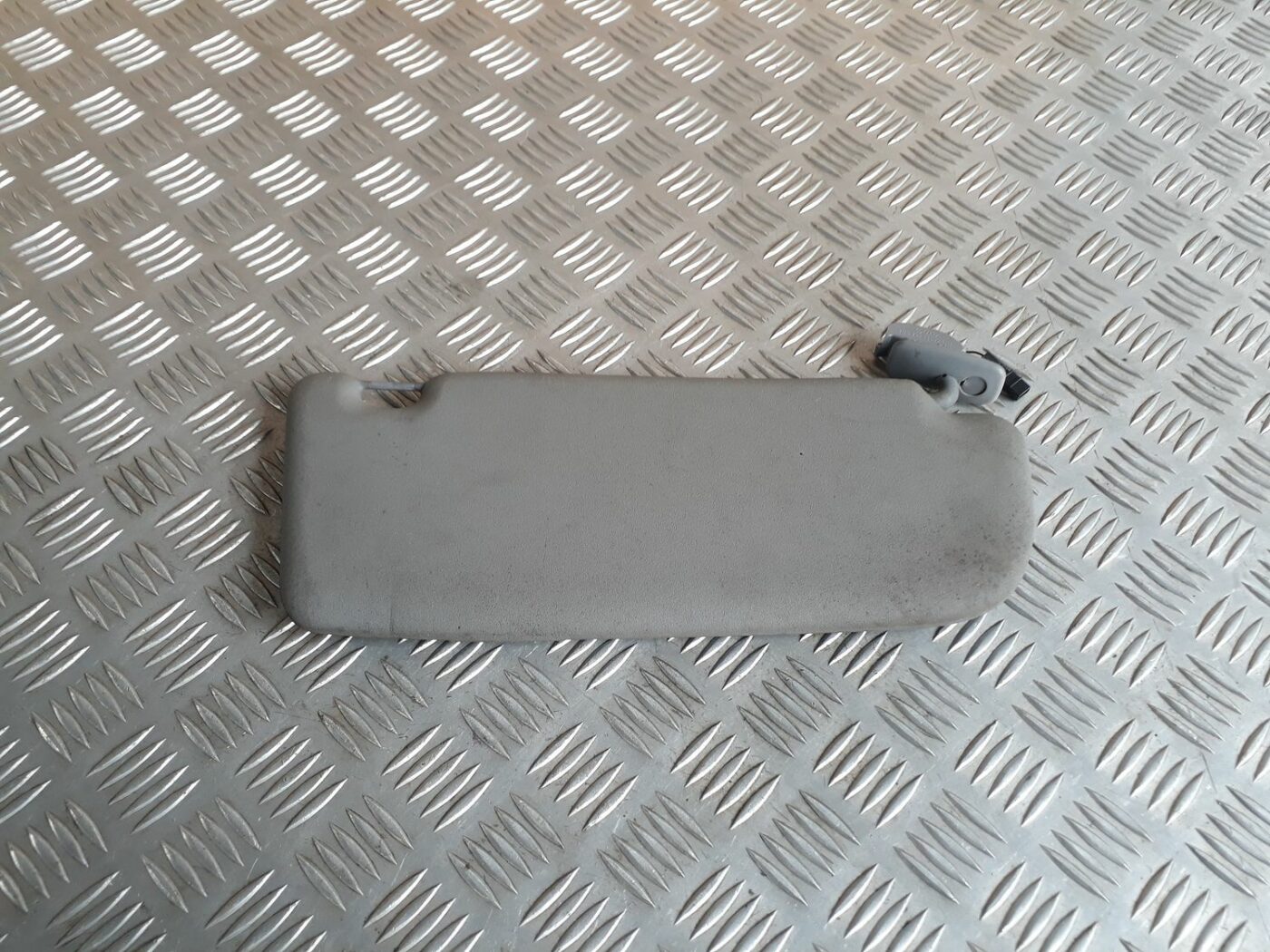 Saules aizsargs priekš AUDI A4 2000 AVANT 1 Saules aizsargs priekš AUDI A4 2000 AVANT