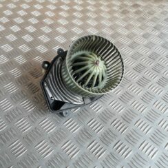 Salona ventilators priekš AUDI A4 2000 AVANT